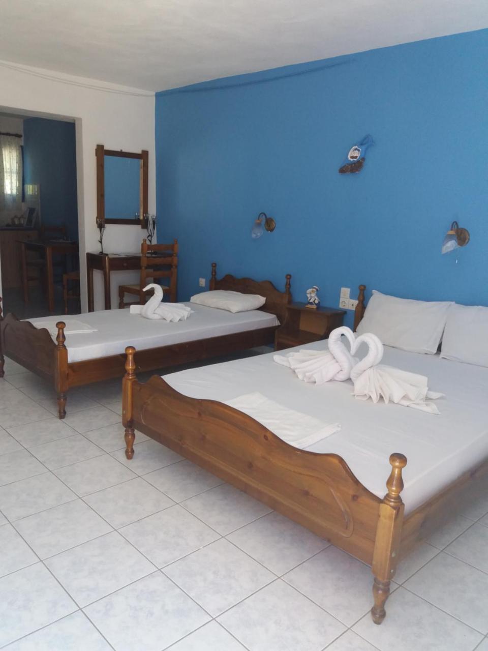 Pirgari Rooms Sikinos Alopronia Exterior photo